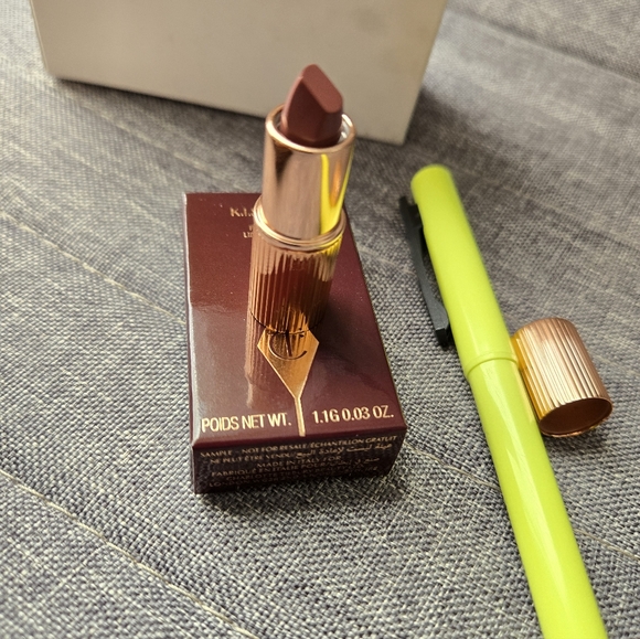 Charlotte Tilbury K.I.S.S.I.N.G Lipstick - Pillow Talk Box Of 6 Mini - Picture 2 of 6